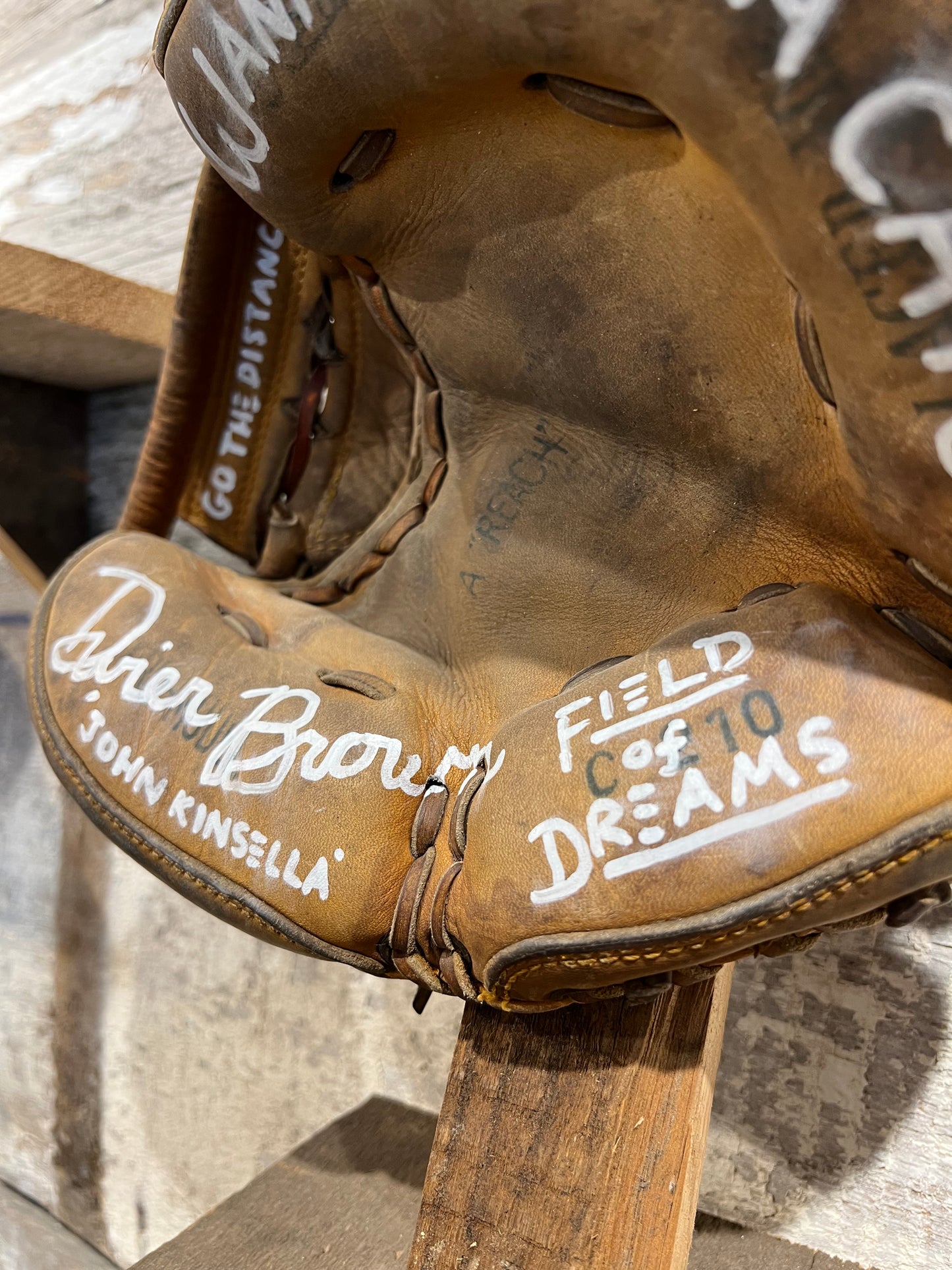 Dwier Brown Signed Catcher’s Mitt Antique (pre-1960)